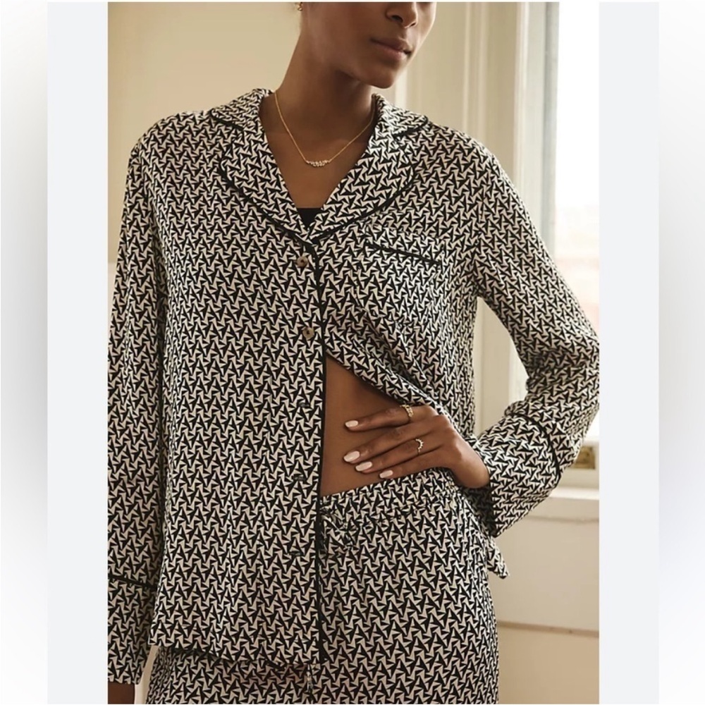 Anthropologie Silky Pajama Top Black White Printed XL